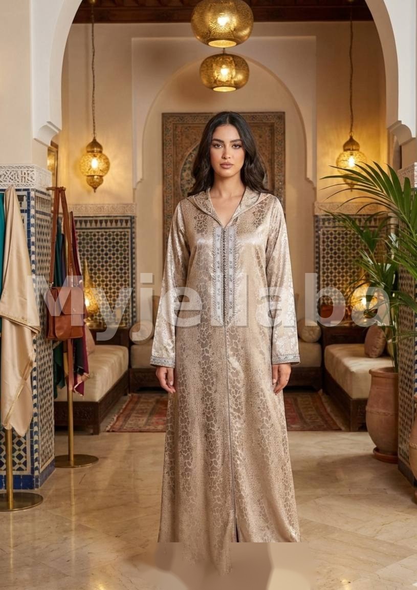 Jellaba Élégante Dorée avec Broderies
