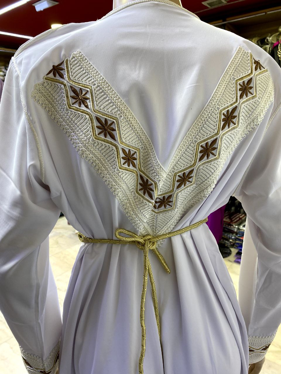 Jellaba Élégante Brodée Fleurie - 9