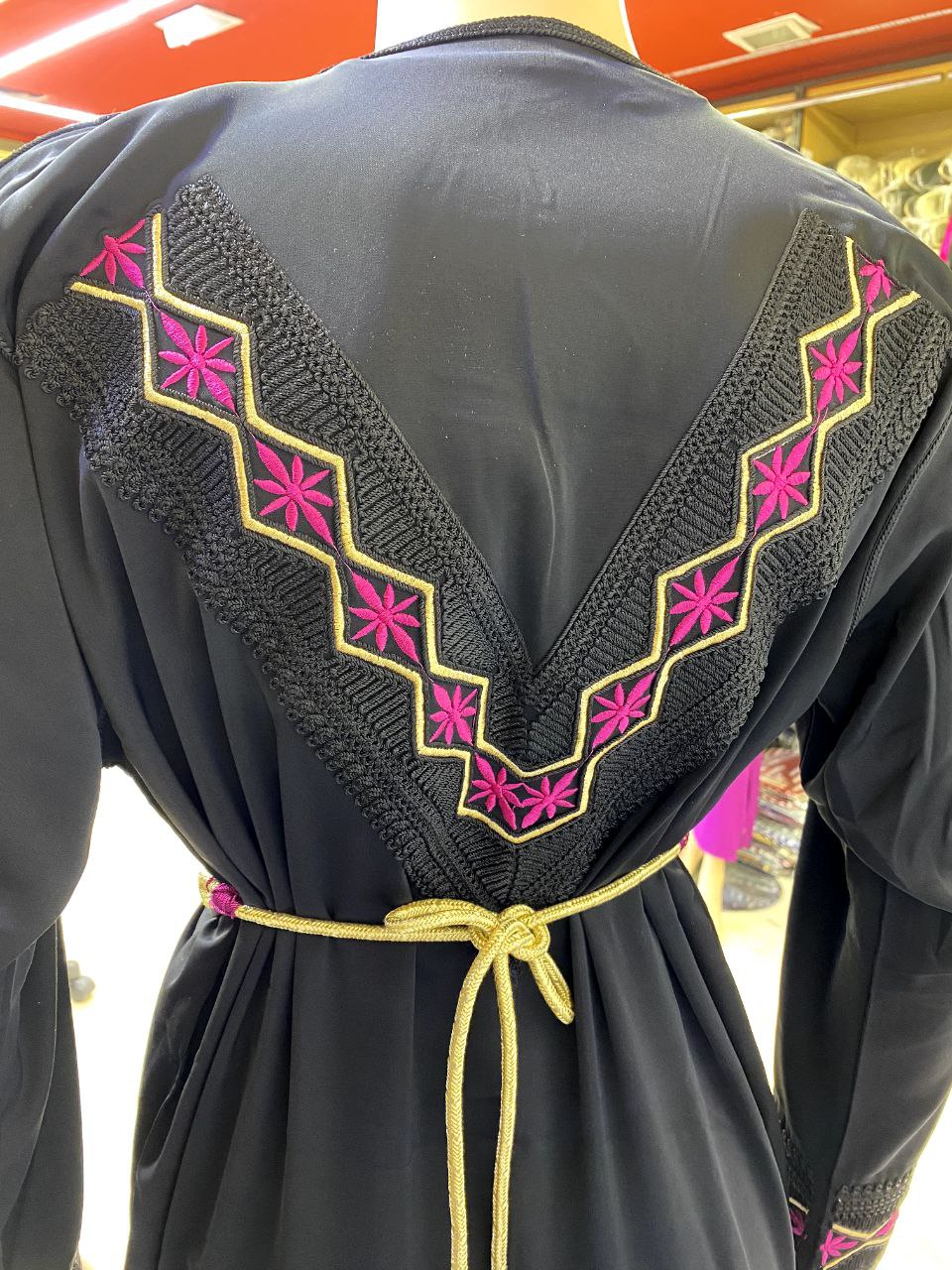 Jellaba Élégante Brodée Fleurie - 7