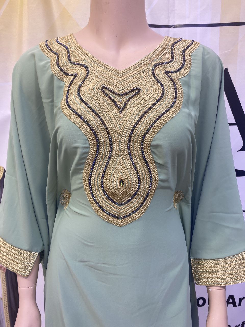 Jellaba Traditionnelle Élégante - 3