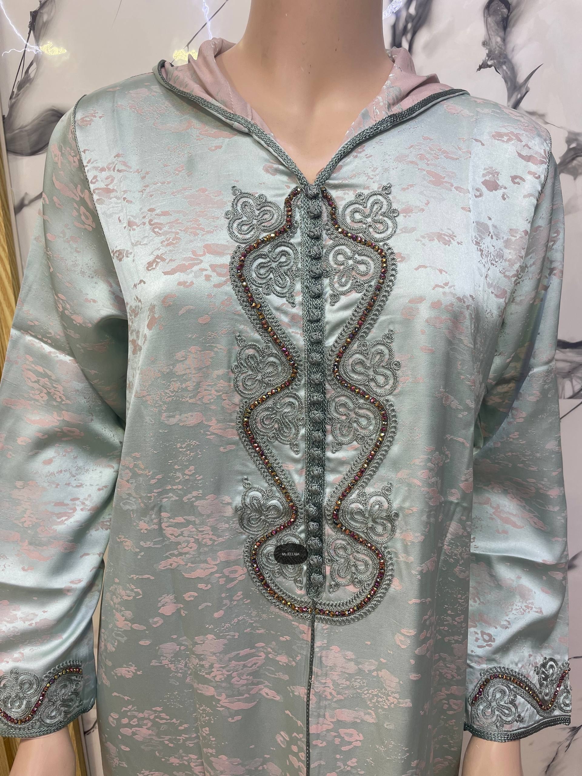 Jellaba Élégante en Satin Vert d'Eau - 3