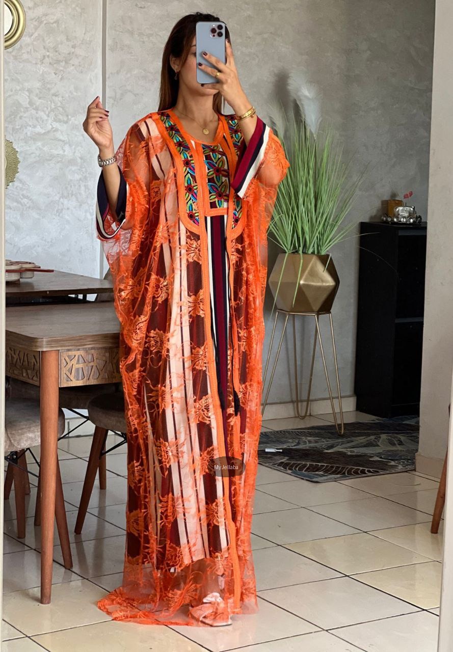 Jellaba Moderne en Dentelle Orange Brodée