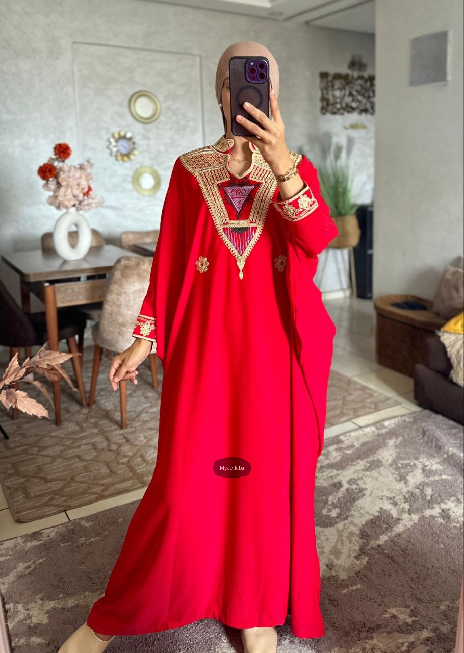 Boubou Rouge Brodée Élégante