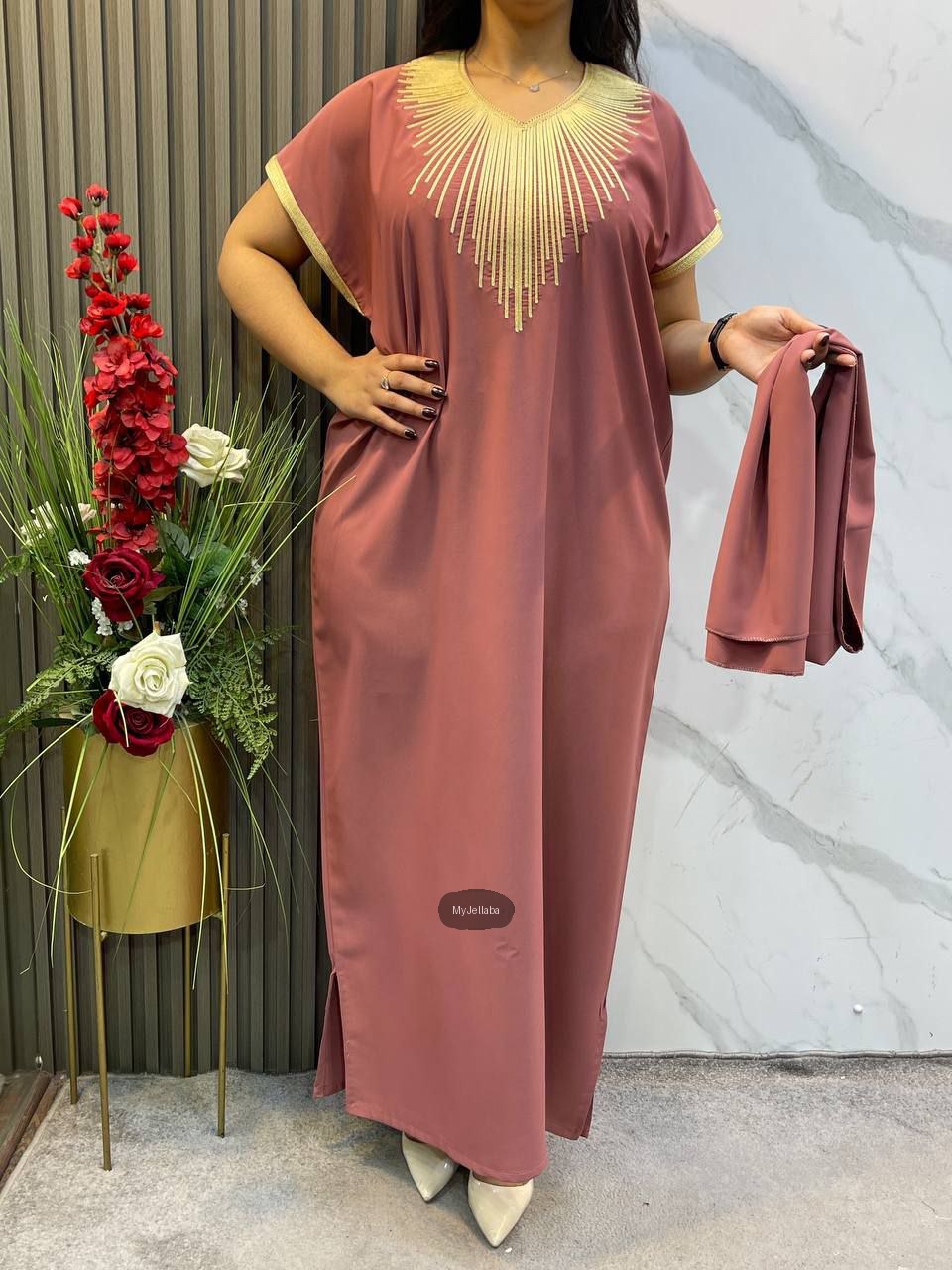 Boubou Élégant Brodée Or