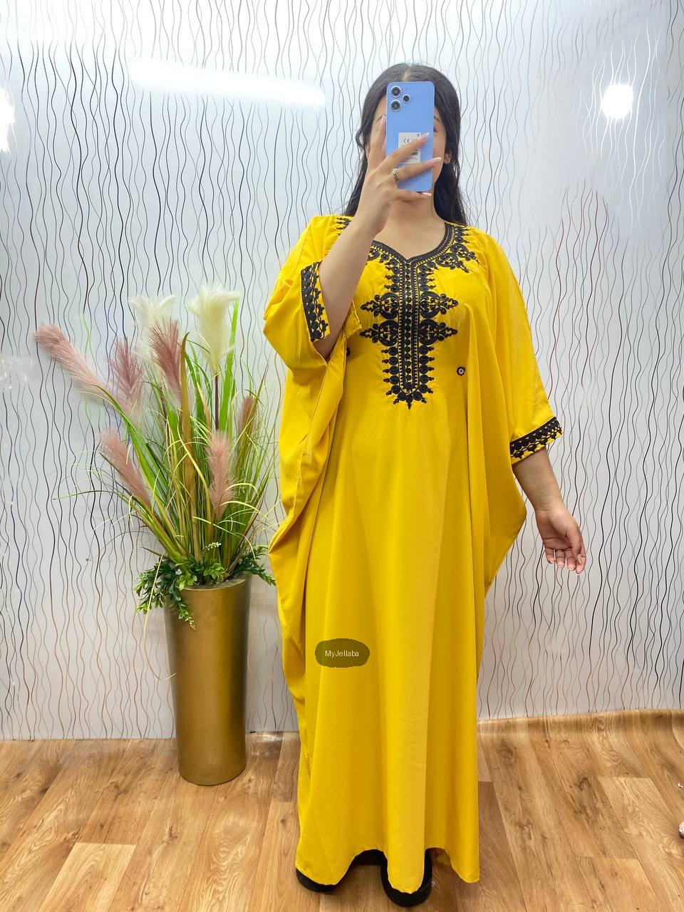 Jellaba Jaune Ornée de Broderies Noires - 6
