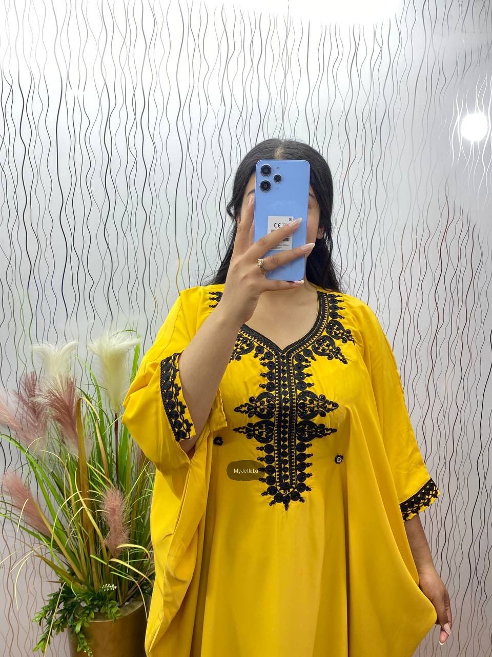 Jellaba Jaune Ornée de Broderies Noires - 5