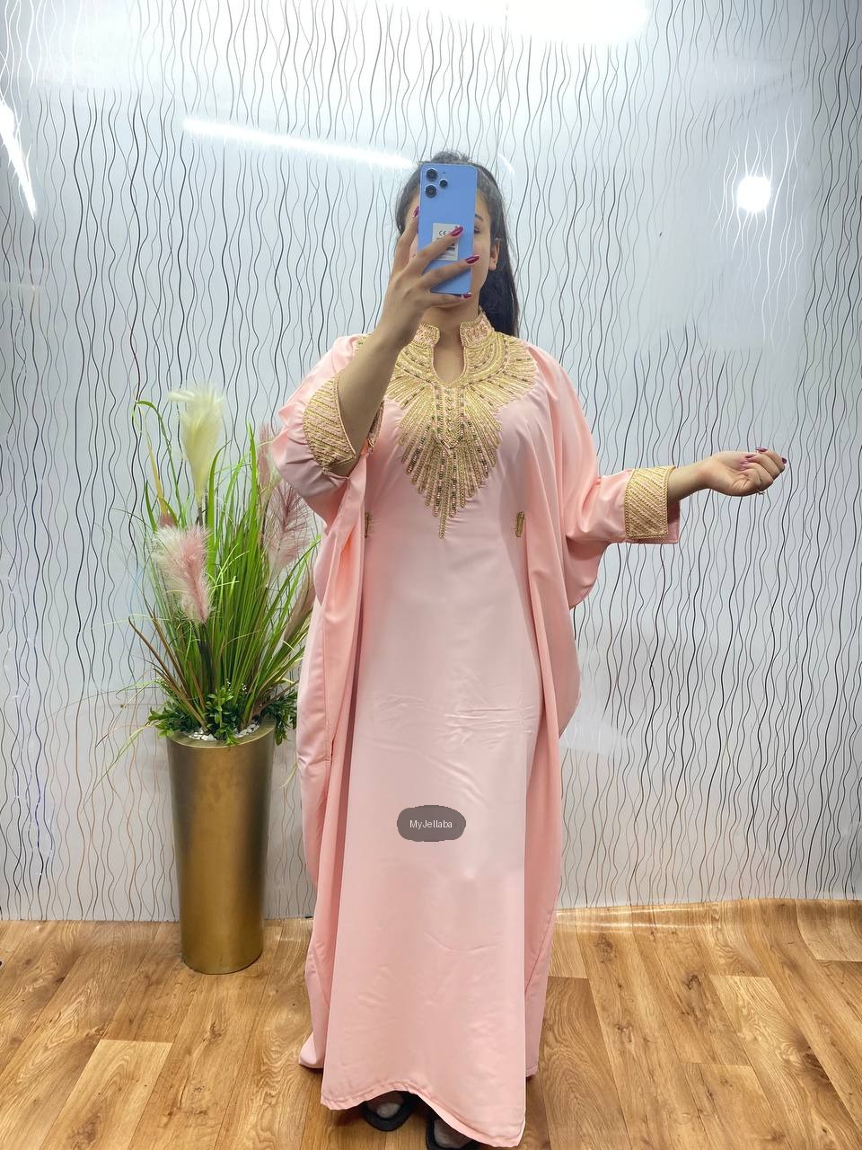 Boubou Élégant Vert Pomme Brodée Or - 4