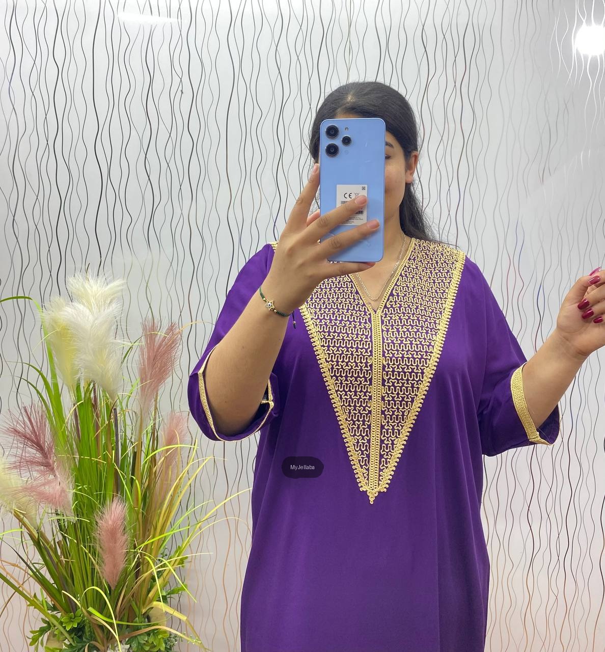 Jellaba Traditionnelle Violette et Or